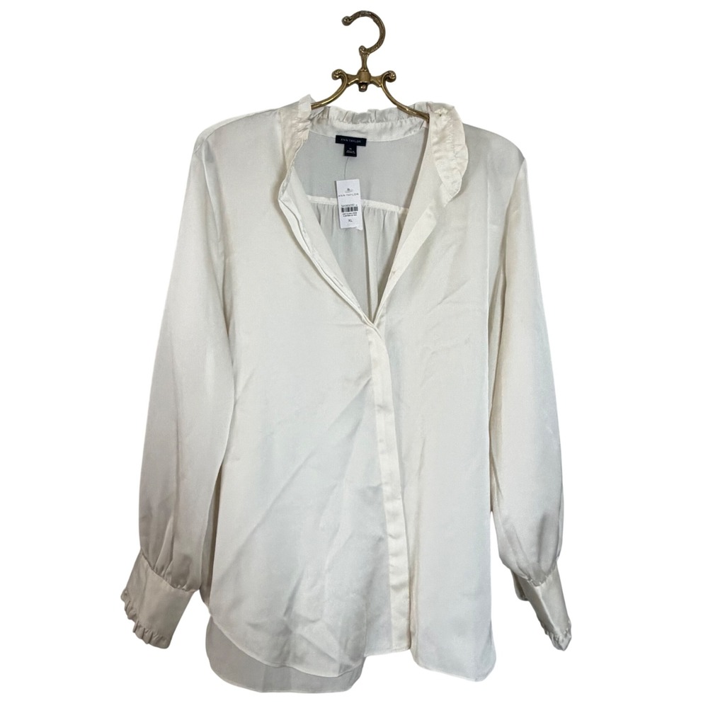 Ann Taylor XL Winter White Ruffle Neck Satin Blouse Long Sleeve Career Top NWT